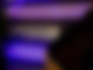 Live cam show with foxxy-milf - Blue Eyes on sexylive.show