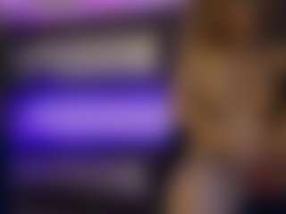 Live cam show with foxxy-milf - Role Play on Camsoda