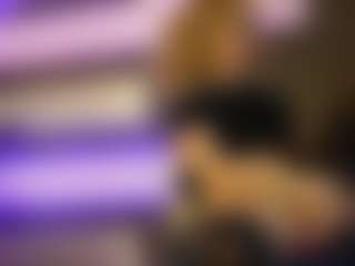 Live cam show with foxxy-milf - Blue Eyes on sexylive.show