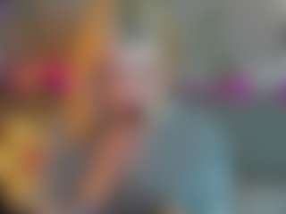 Live cam show with Michele - Blonde Hair on Hubzter Live