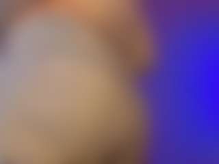Live cam show with Michele - Ass Bouncing on Camming Site