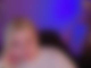 Live cam show with Michele - Sweet on livesuperchat.net