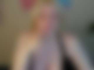 Live cam show with Michele - Green Eyes on thefappeningchat.com