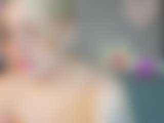 Live cam show with Michele - Big Ass Teen (18+) on boobsie.com