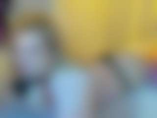 Live cam show with Michele - Sexy on CamwithHer