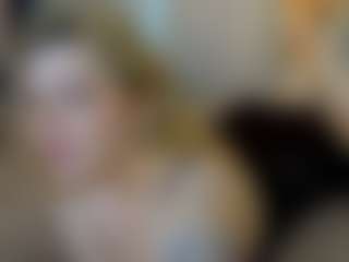 Live cam show with Michele - Lesbian on WildCum