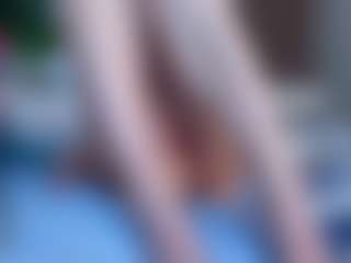Live cam show with EvaColins - Blue Eyes on boobsie.com