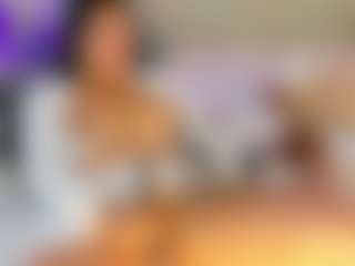 Live cam show with RoseMarie - Privateshow on Latina Girls