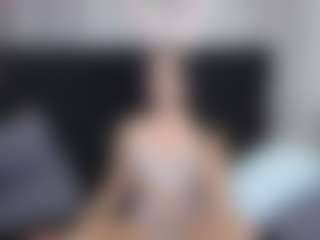 Alicee-Moonn's Live Sex Cam Show