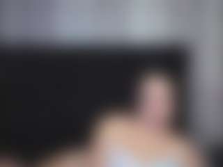 Alicee-Moonn's Live Sex Cam Show