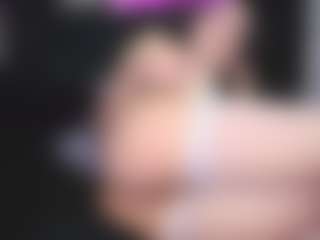 Alicee-Moonn's Live Sex Cam Show