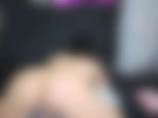 Alicee-Moonn's Live Sex Cam Show