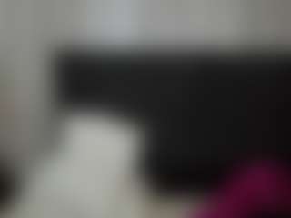 Alicee-Moonn's Live Sex Cam Show