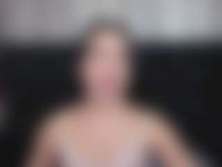 Live-sekscamshow van Alicee-Moonn