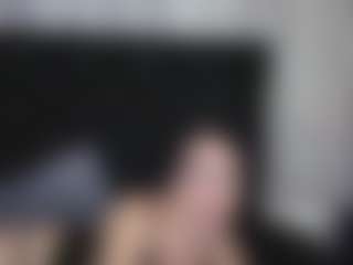 Live cam show with Alicee-Moonn - White on Camsoda | colombia