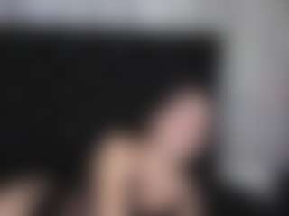 Live cam show with Alicee-Moonn - White on Camsoda | colombia