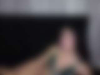 Alicee-Moonn's Live Sex Cam Show