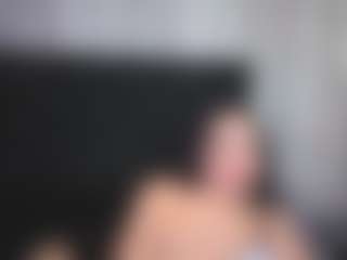 Alicee-Moonn's Live Sex Cam Show