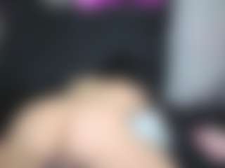 Live cam show with Alicee-Moonn - White on CamwithHer | colombia