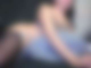 Live cam show with Alicee-Moonn - White on Camsoda | colombia