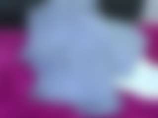 Live cam show with Alicee-Moonn - Tease on live18s.com