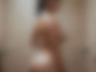 Bigtittykitty's Live Sex Cam Show