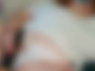 Live cam show with AmeliaCharm - Plussize on Chatstar