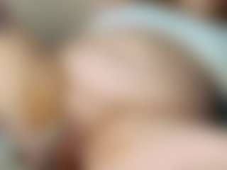 Live cam show with AmeliaCharm - Eating Pussy on StripNow