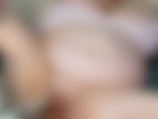 Live cam show with AmeliaCharm - Chubby on boobsie.com