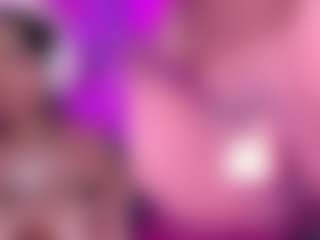 Live cam show with GinaKurt - Ebony Small Tits on Camming Site