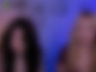 Live cam show with riley-sanders - Bedroom Mature on galaxygirlnitro.com