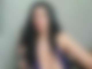 Live cam show with Vaela Vixen - Bi on Gym Cam Girls
