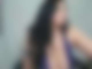 Live cam show with Vaela Vixen - Bi on Camsoda