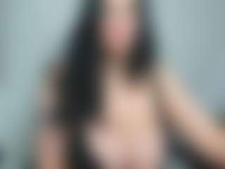 Live cam show with Vaela Vixen - Bi on Camsoda