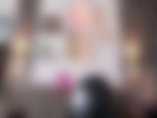 Alice MILF webcam performer live streaming