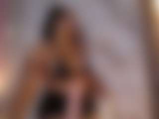 Alice MILF webcam performer live streaming