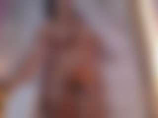 Live cam show with Alice - Double Penetration on luckytryst.com