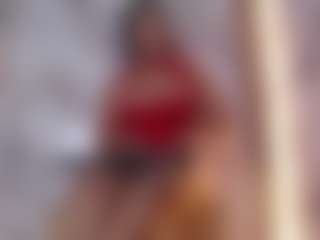 Alice MILF webcam performer live streaming