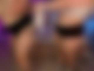 AshtonHeidii's Live Sex Cam Show