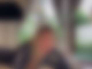 Live cam show with lory - Costume on Pornisteam.com