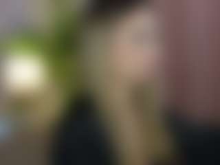 Live cam show with MelisaRosss - Living Room on Streamer API