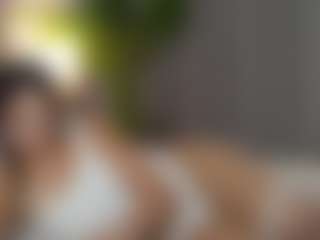 Live cam show with MelisaRosss - Smoking on PervPlay.com