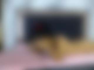 Live cam show with manuelandlaura - Average on Camversity
