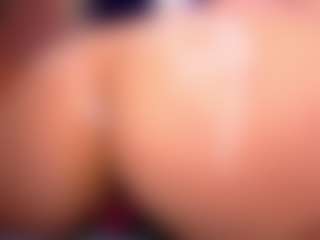 Live cam show with LauRoberts - Ohmibod on live18s.com