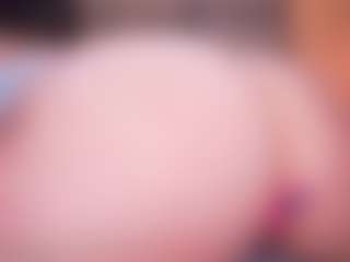 Live cam show with LauRoberts - Horny on Free Soda