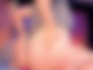 Live cam show with LauRoberts - Facial on Camsoda