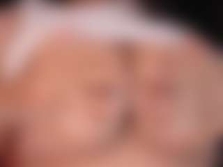 Live cam show with LauRoberts - Facial on Camsoda