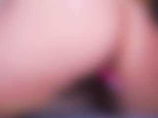 Live cam show with LauRoberts - Cowgirl on xDating