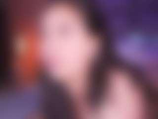 Live cam show with LauRoberts - Facial on Camsoda