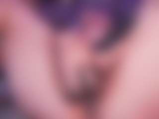 LauRoberts's Live Sex Cam Show